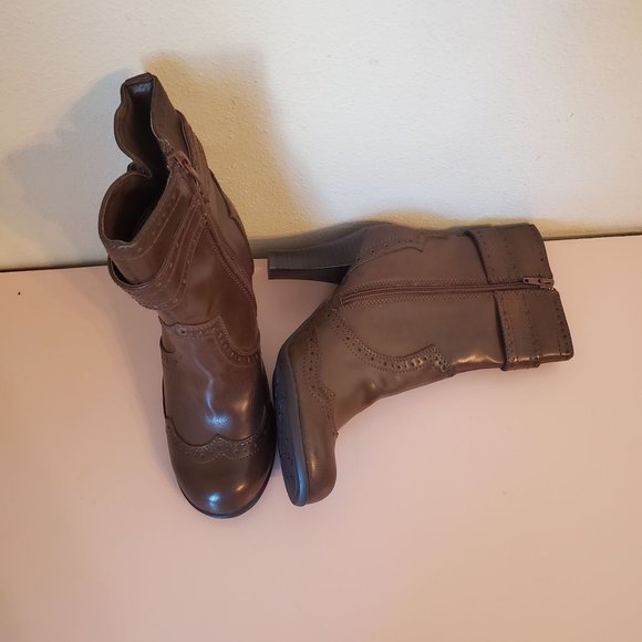 Mudd 7M Brown Chunky Heels 90s Y2K School Girl Boots ELSA Western Wingtip - Picture 7 of 10